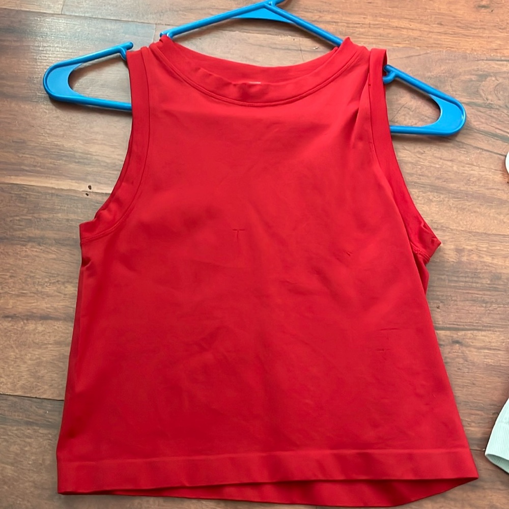 crop top